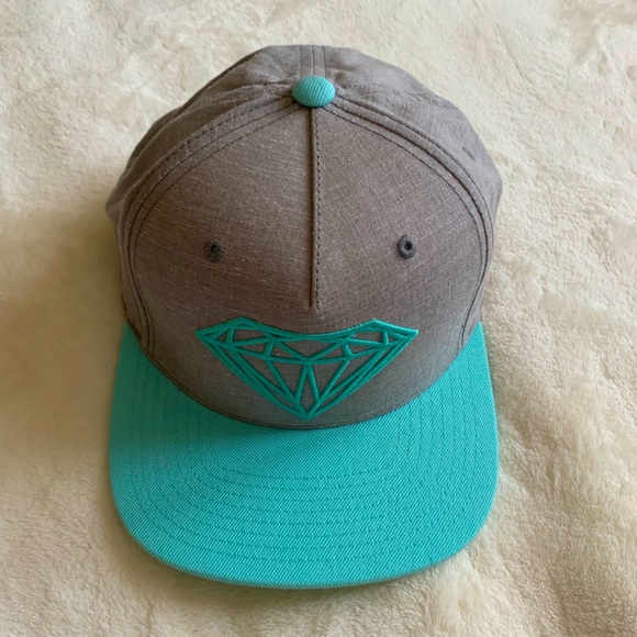 diamond snap back - Picture 1 of 2